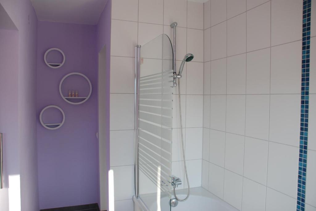 Hinter Den Spiegeln Heimbach Quarto foto